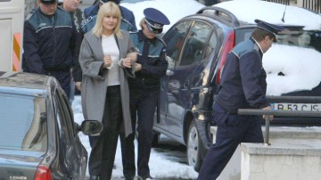 Udrea, noi acuzaţii de luare de mită. DNA cere instituirea sechestrului pe avere